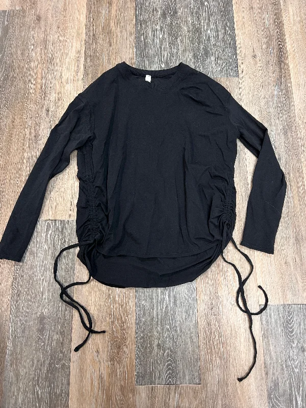 Athletic Top Long Sleeve Crewneck By Lululemon In Black, Size: 2