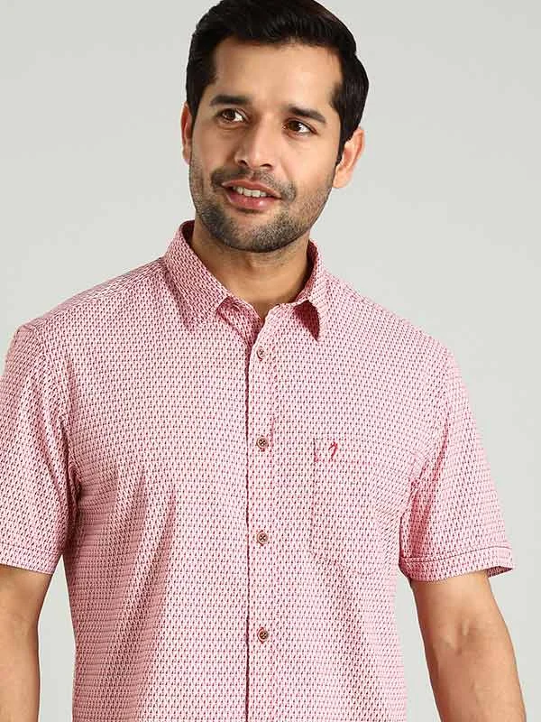 Men Printed Half Sleeve Cotton Shirt