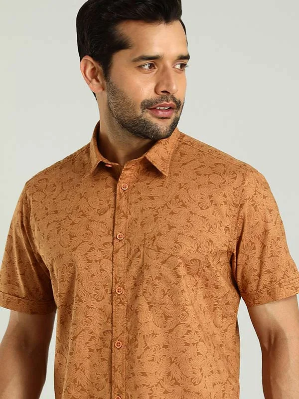 Men Printed Half Sleeve Cotton Shirt