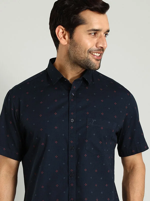 Men Printed Half Sleeve Cotton Shirt