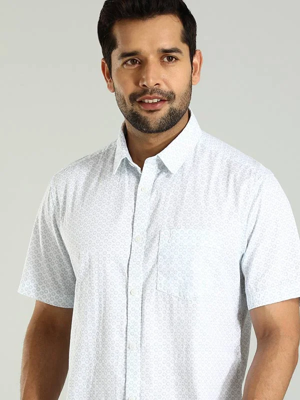 Men Printed Half Sleeve Cotton Shirt