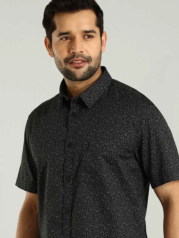 Men Printed Half Sleeve Cotton Shirt