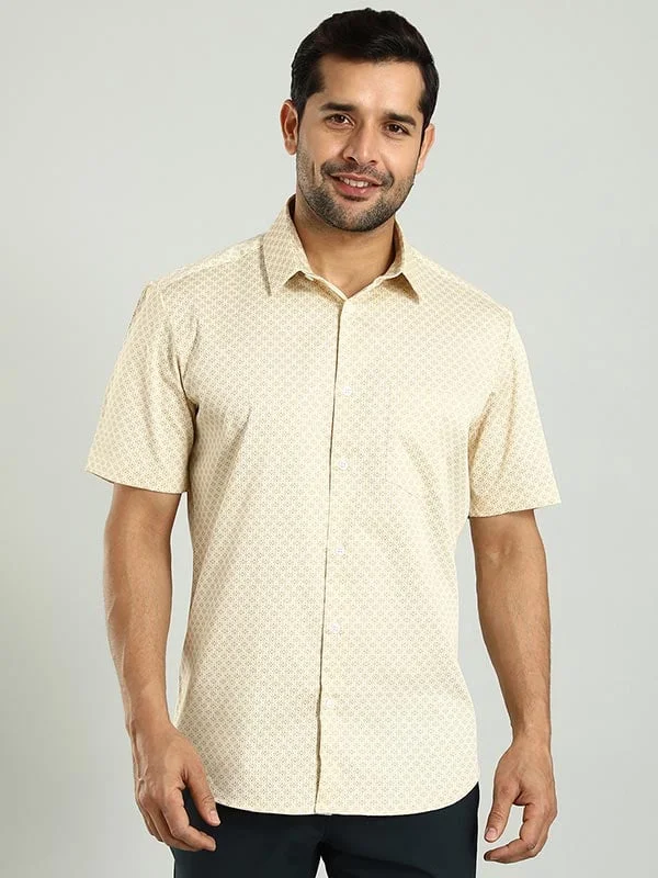 Men Printed Half Sleeve Cotton Stretch Shirt